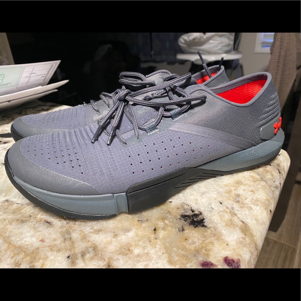 Under Armour Tribase